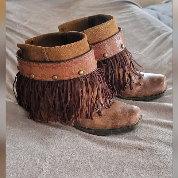 Hand detailed Mossimo Supply Co. Brown Cowgirl boots with 2 sets of boot cuffs. - Picture 3 of 9